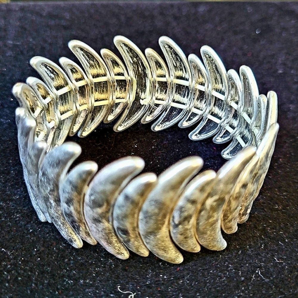 Silver Stretch cuff statement bracelet. Costume jewelry, fashion jewelry.